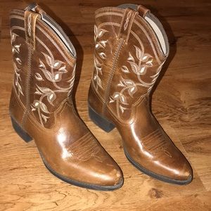 Desert Holly Coyote Brown Cowgirl Boot